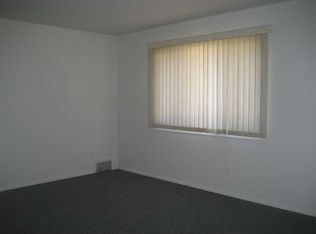 34 Idlewild Rd, Edison, NJ 08817