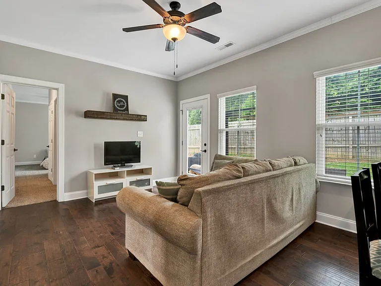 194 Neely Cir NE — Photo 10