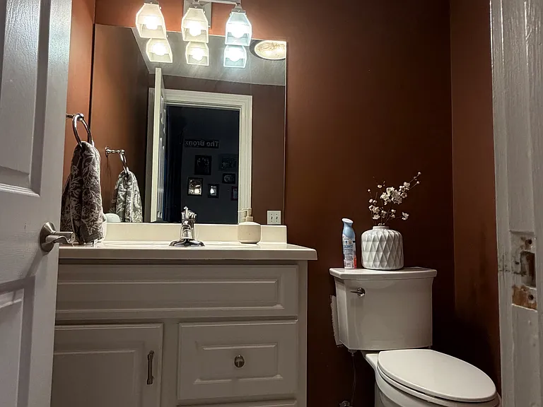 23 Charter Oak Pl #4 — Photo 7