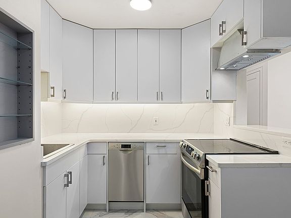 3rd image of 354 W 23rd St APT 4A