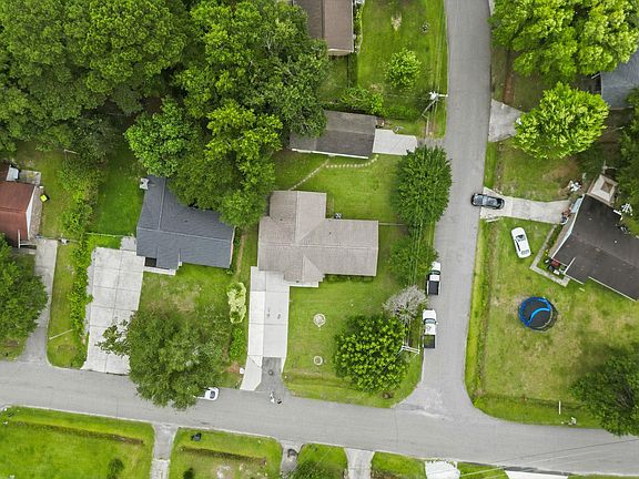 2nd image of 5610 Rosewood Dr.