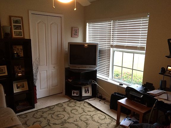 4th image of 932 Buttercup Dr