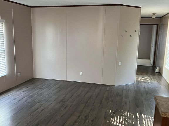 2nd image of 5690 Louisville Rd #173