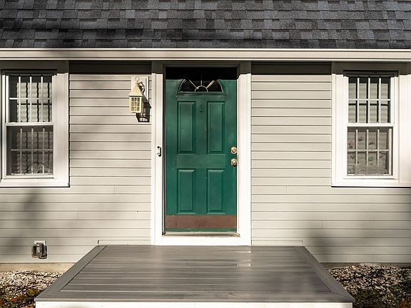 2nd image of 17 Sunrise Ave