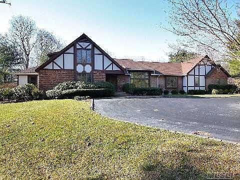1st image of 390 Annandale Dr