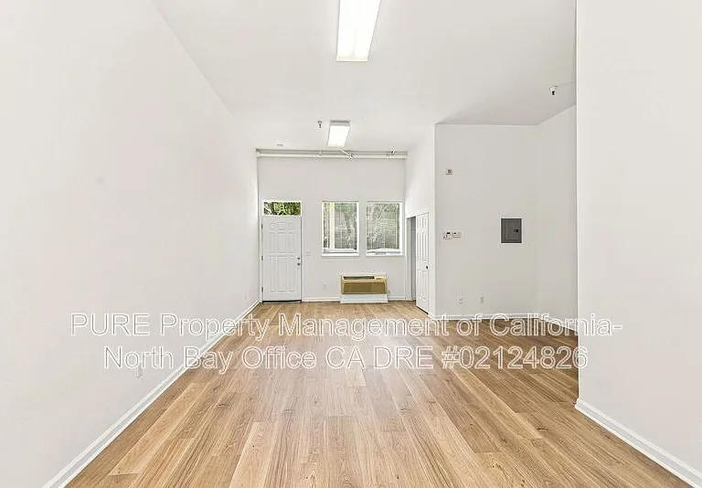 154 Railroad Ave #B — Photo 11