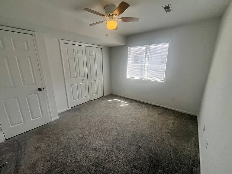 1129 W Main St — Photo 9