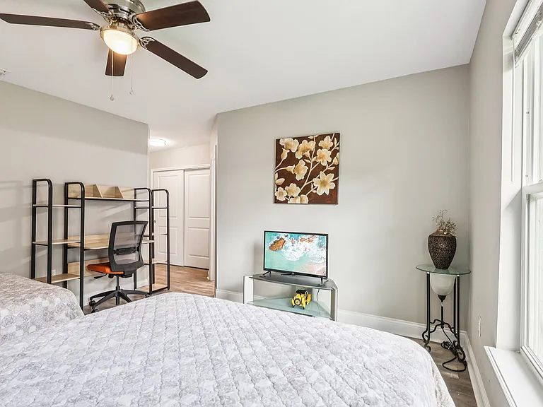 1108 Fox Lake Dr — Photo 28