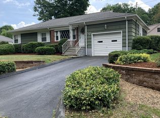 2 Crystal St, Webster, MA 01570