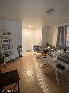 3rd image of 1371 Crossdale Ave
