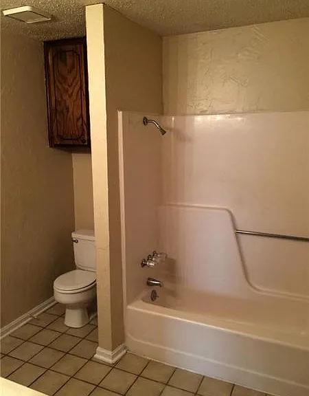 404 Woodridge Cir #B — Photo 3