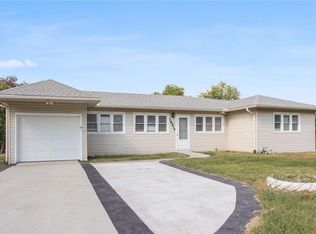 16216 E Sea Ave, Independence, MO 64050