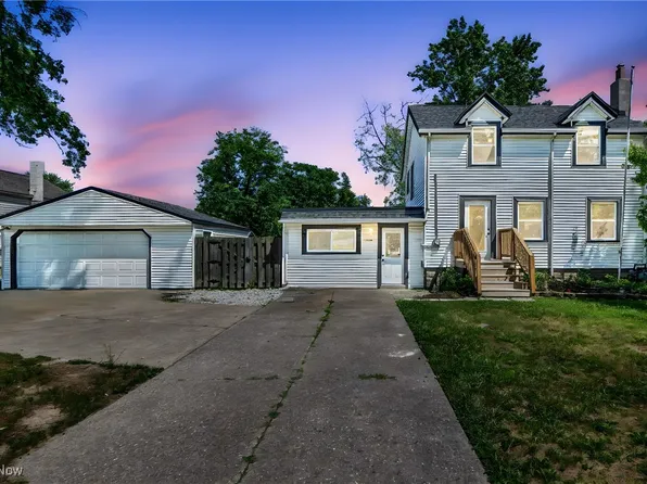 34061 Roberts Rd, Eastlake, OH 44095