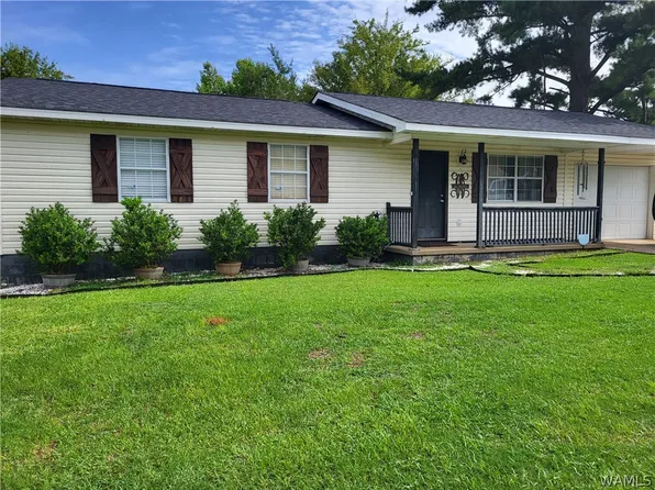 205 Sunset Dr, Moundville, AL 35474