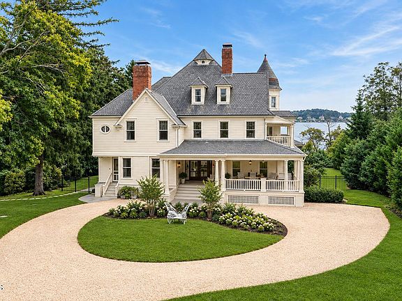 3rd image of 458 Navesink River Road