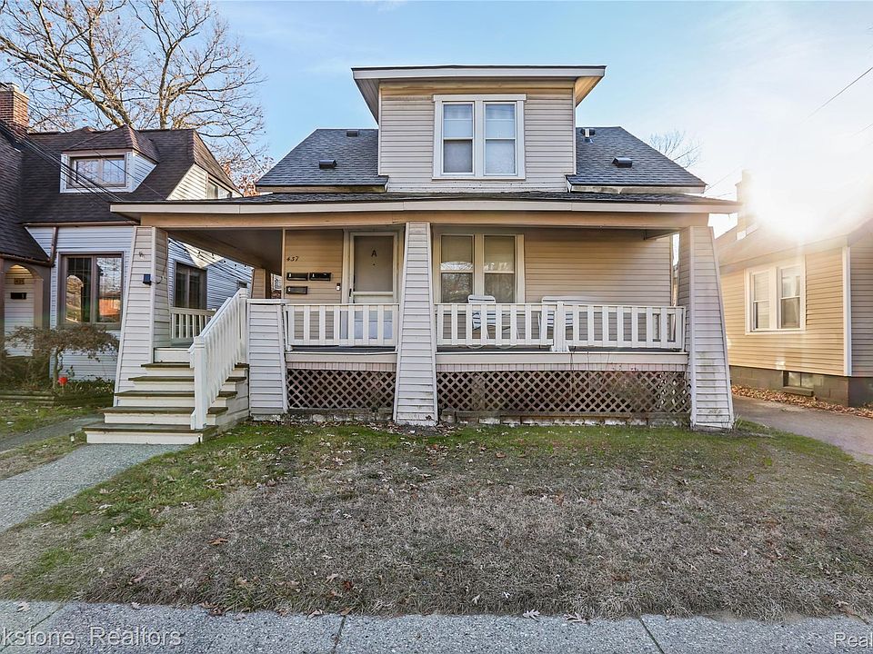 1st image of 437 W Bennett Ave