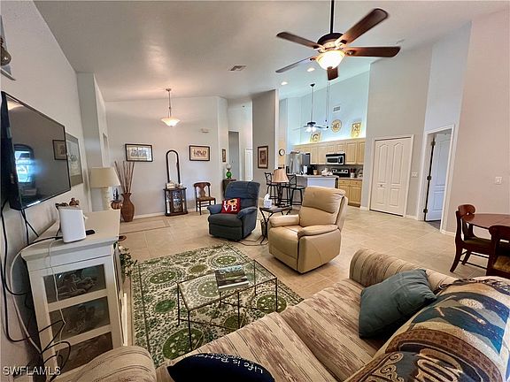 3rd image of 20075 Lake Vista Cir