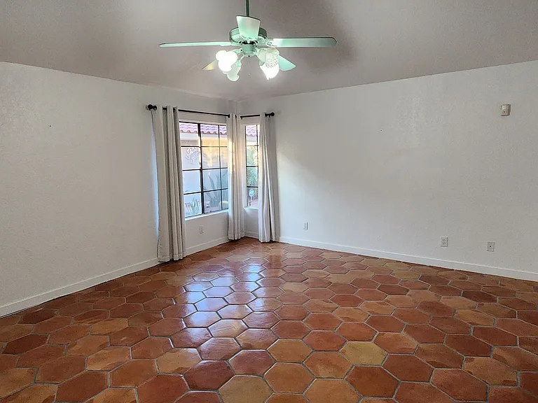 41489 Woodhaven Dr W — Photo 7