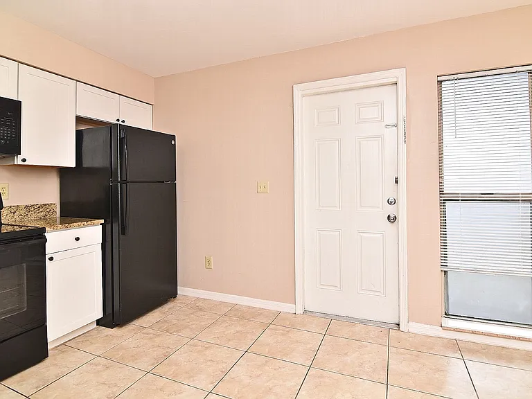 2720 Gray Fox Ln — Photo 13