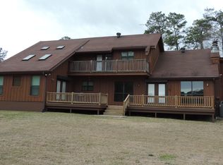 705 W Lakeshore Dr, Carriere, MS 39426