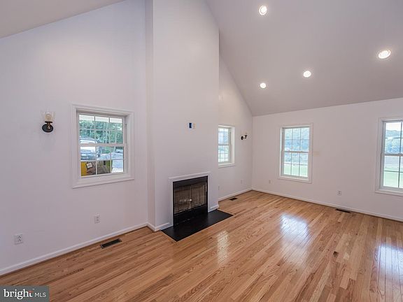 4th image of Brayden Ln