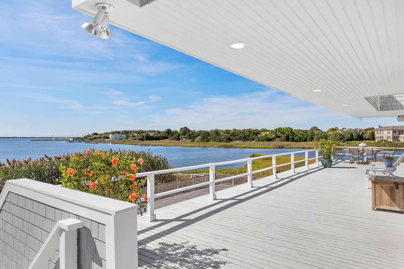  Over 1500 SF of Deck