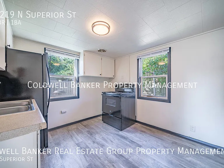 2219 N Superior St — Photo 5