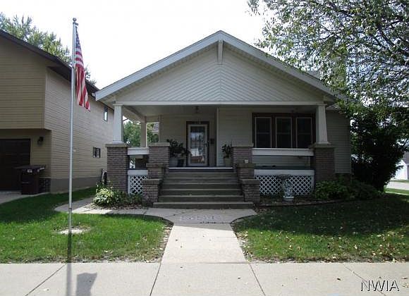 1st image of 218 W 17th St