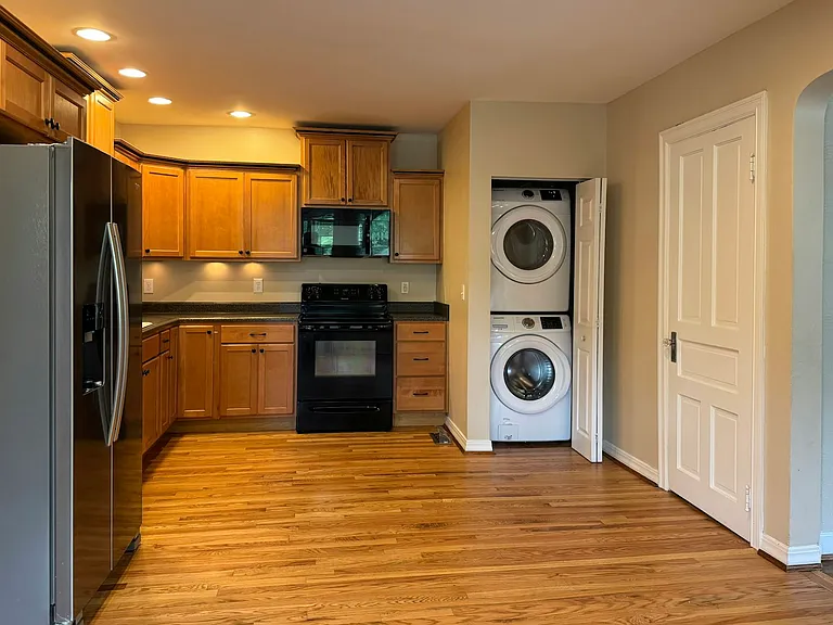 7385 Yankee St — Photo 8