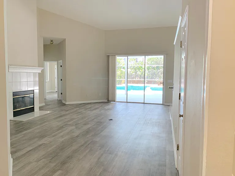2435 Shoal Creek Ct — Photo 6