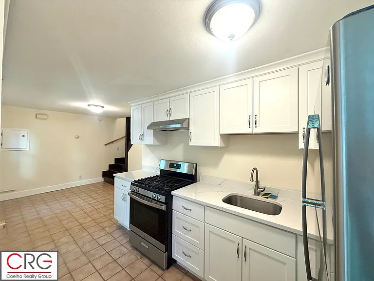 117 Thorndike St #A — Photo 5