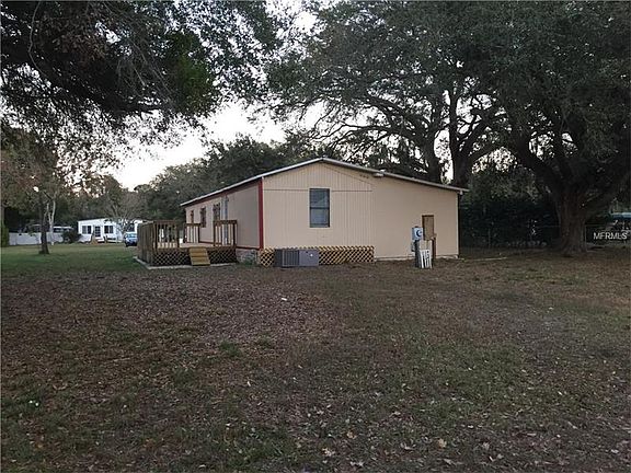 4th image of 5014 Marina Dr