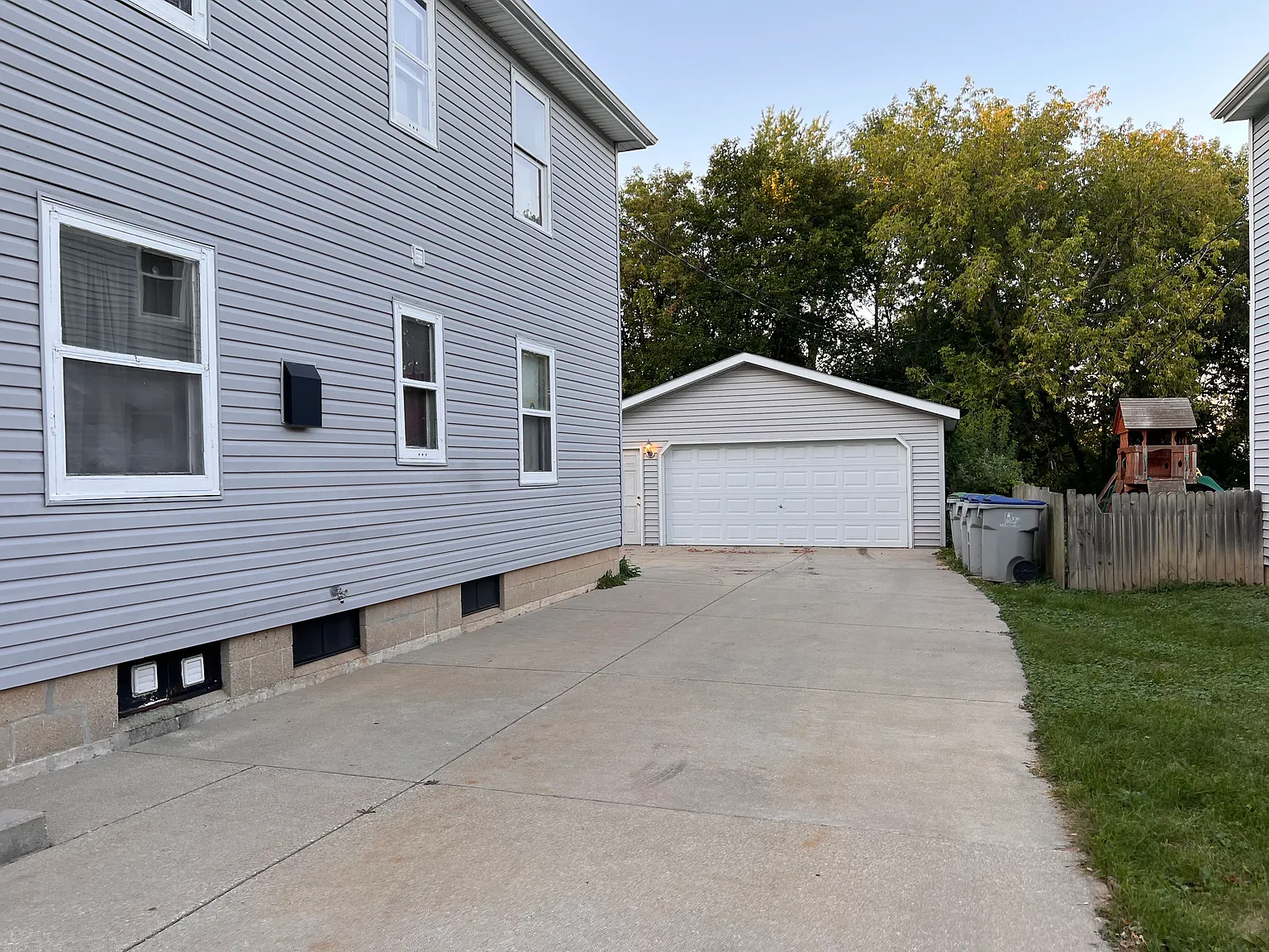 4640 W Tripoli Ave — Photo 2
