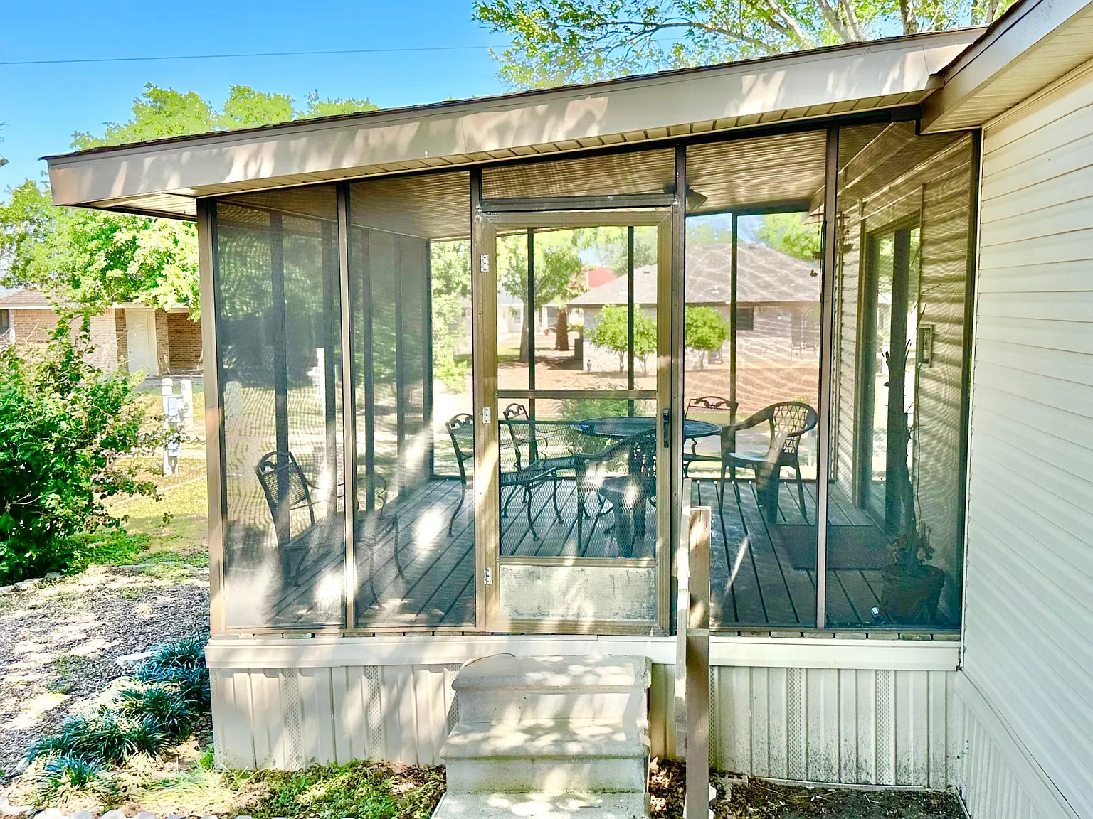 924 Citrus Dr — Photo 3