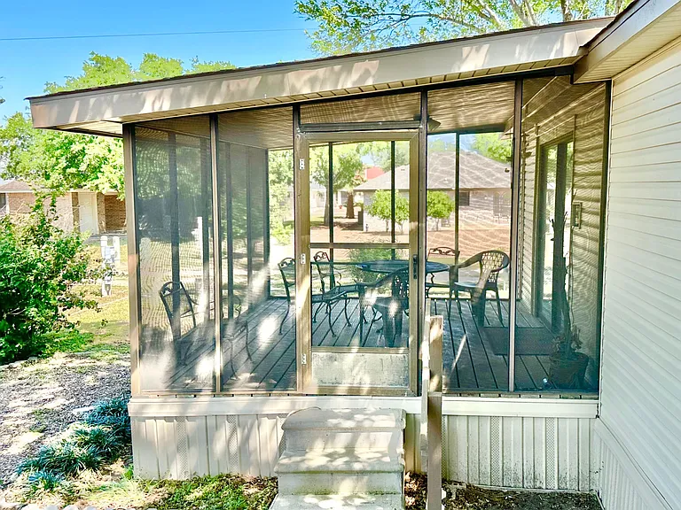 Screened Porch