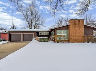 406 E High St, Sycamore, IL 60178