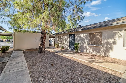 909 W Malibu Dr Photo 1