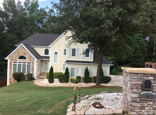 960 Forest Overlook Trl SW, Atlanta, GA 30331