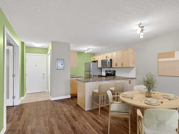 5th image of 125 W 23rd Ave SW #2