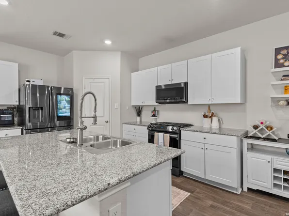 3438 Stoney Bayou, San Antonio, TX 78245