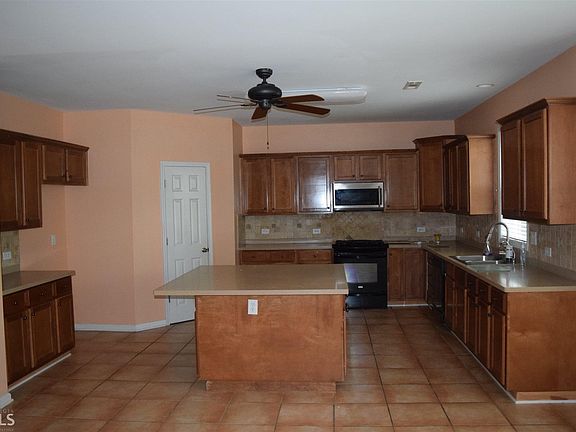 5th image of 240 Independence Ln