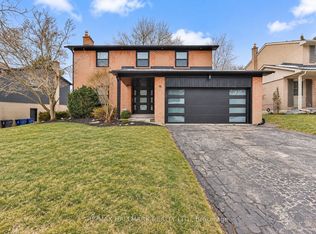 18 Aldenham Cres, Toronto, ON M3A 1S2