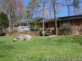 102 W Ashley Pl, Etowah, NC 28729