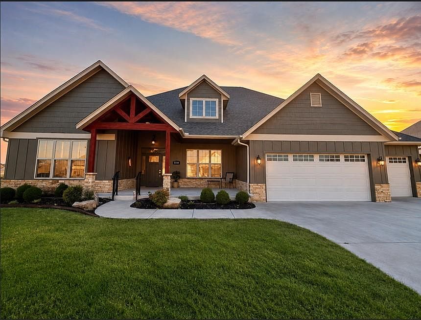 1st image of 2719 Woodlawn Ct
