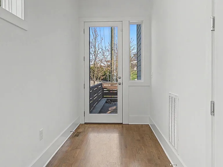 118B Fern Ave #B — Photo 7
