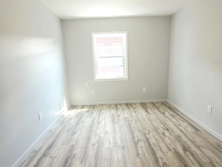 326 Sutton St #1A — Photo 11