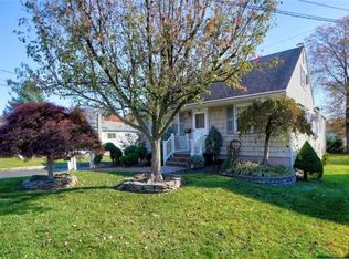 76 W Woodbridge Ave, Iselin, NJ