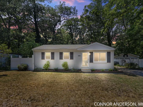 1828 Dykhouse Ave, Grand Haven, MI 49417