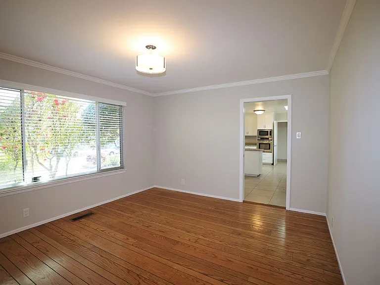 25 Genevra Rd — Photo 5