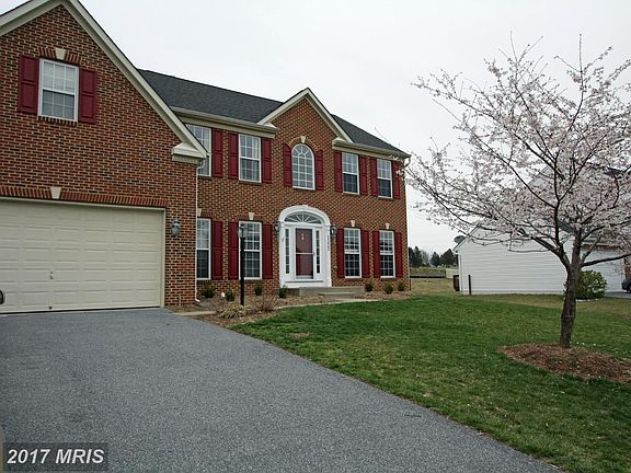2nd image of 1323 Huntley Cir